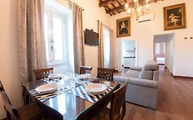 The Best Rent - Beautiful Apartment With Terrace Near Colosseo